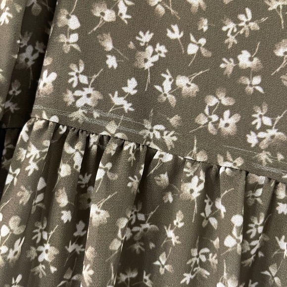 Peach Love Womens Dress Size Medium Green White Floral Ruffle Boho NWT - Picture 12 of 13